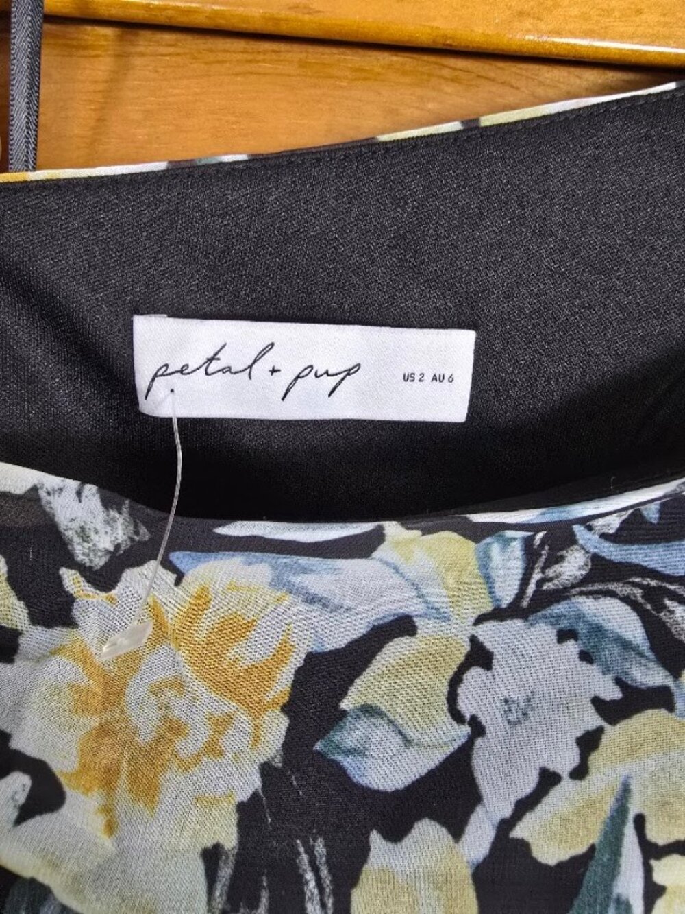 Amren One Shoulder Floral Midi Dress NWT Size 2 Petal & Pup - Picture 7 of 16